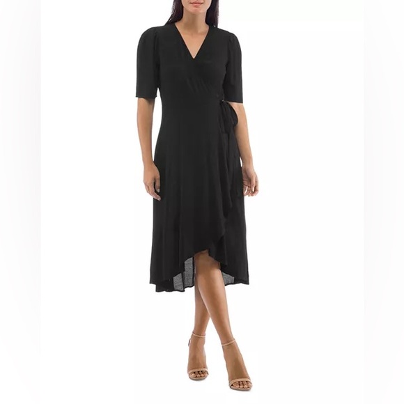 B Collection by Bobeau
Lumi Elbow-Sleeve Wrap Dress - Picture 2 of 7